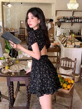 Kadın Elbise Yaz Kabarcık Kollu Geri Hollow Mini Elbise Akademisi Kore Basit Moda Siyah Kısa Etek Dongdaemun Bir Elbise