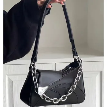 Şık kadın Metal zincir dekorasyon suni deri çanta koltukaltı çanta Bayan çanta